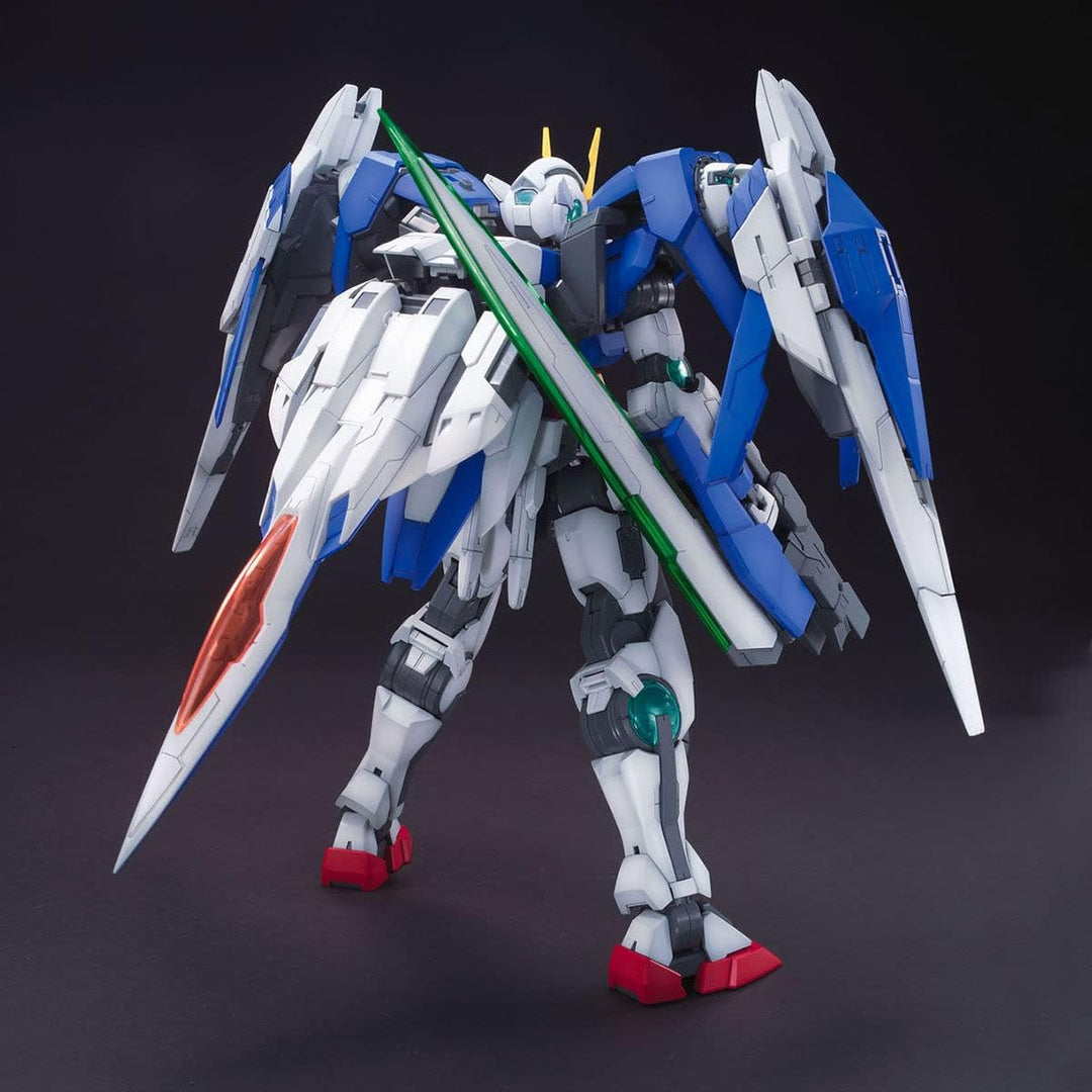 BANDAI Gundam – Modellbausatz – MG 1/100 – 00 Erhöhung – 18 cm