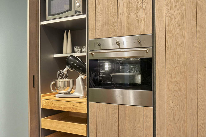 SMEG, SMF02BLEU Küchenmaschine, 10 Geschwindigkeitsstufen, Planetenrührwerk, Sicherheitsabschaltung,