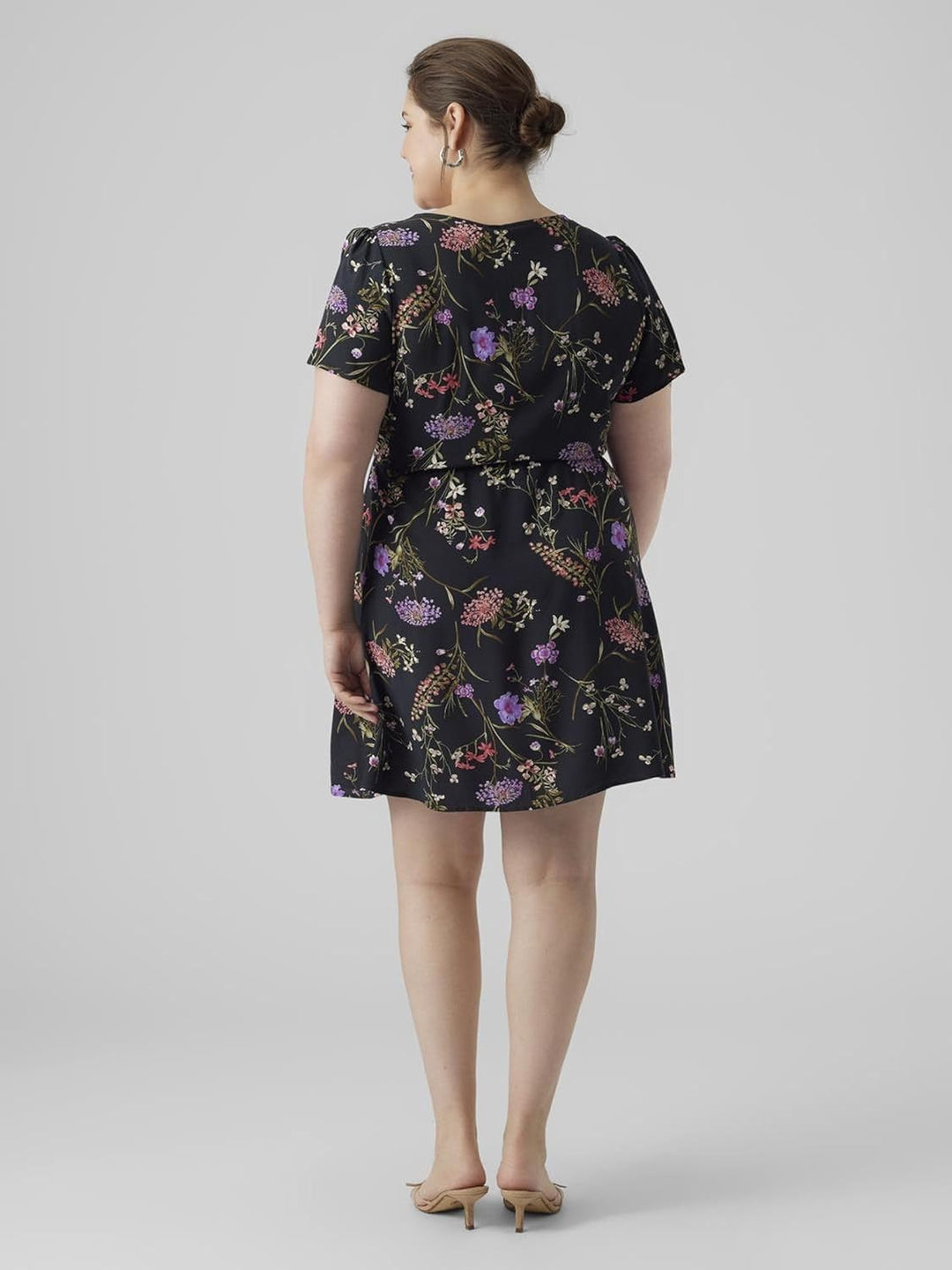 VERO MODA Damen Viskose Kleid VMEasy V-Neck Kurzarm Sommerkleid S Black/Aop:mille, S Black/Aop:mille