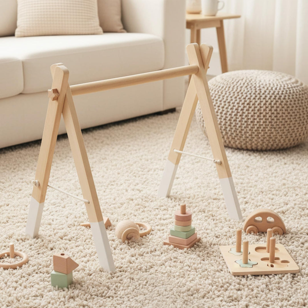 Holz Baby Spielbogen - Natürliches Holz Activity Archmit 5 abnehmbaren Sensorik Spielzeugen zum Grei