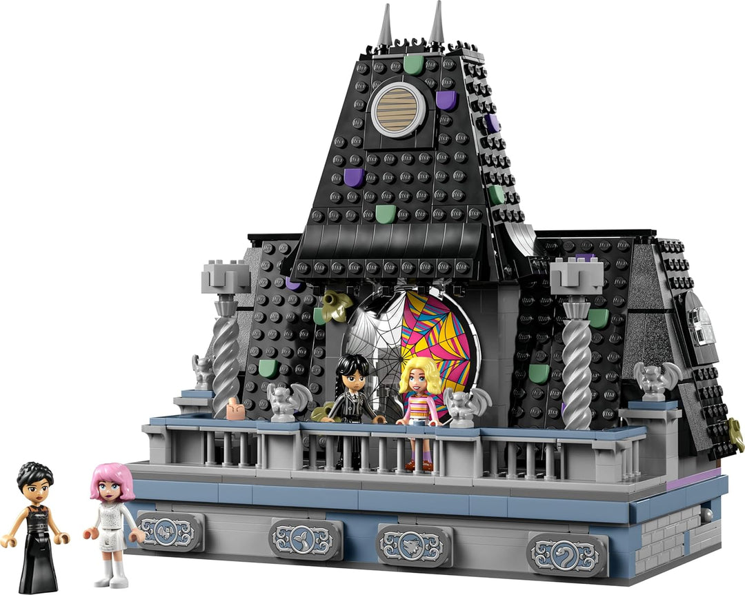 LEGO Wednesday: Wednesdays und Enids Zimmer im Studentenwohnheim, Nevermore Academy zum Sammeln und