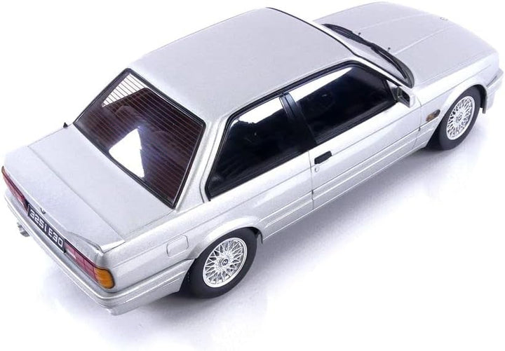 Kk Scale Models - Miniaturauto zum Sammeln, 180932S, Silber