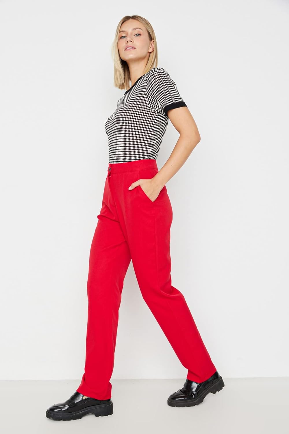 TRENDYOL Damen Trendyol Men's High Waisted Straight Trousers Pants, Rot, 40 EU