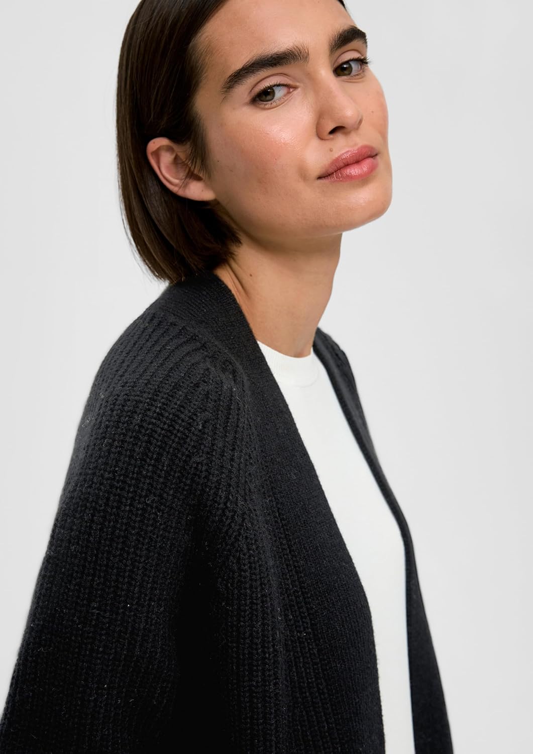 s.Oliver Kurzer Cardigan aus Wollmix 46 Schwarz, 46 Schwarz