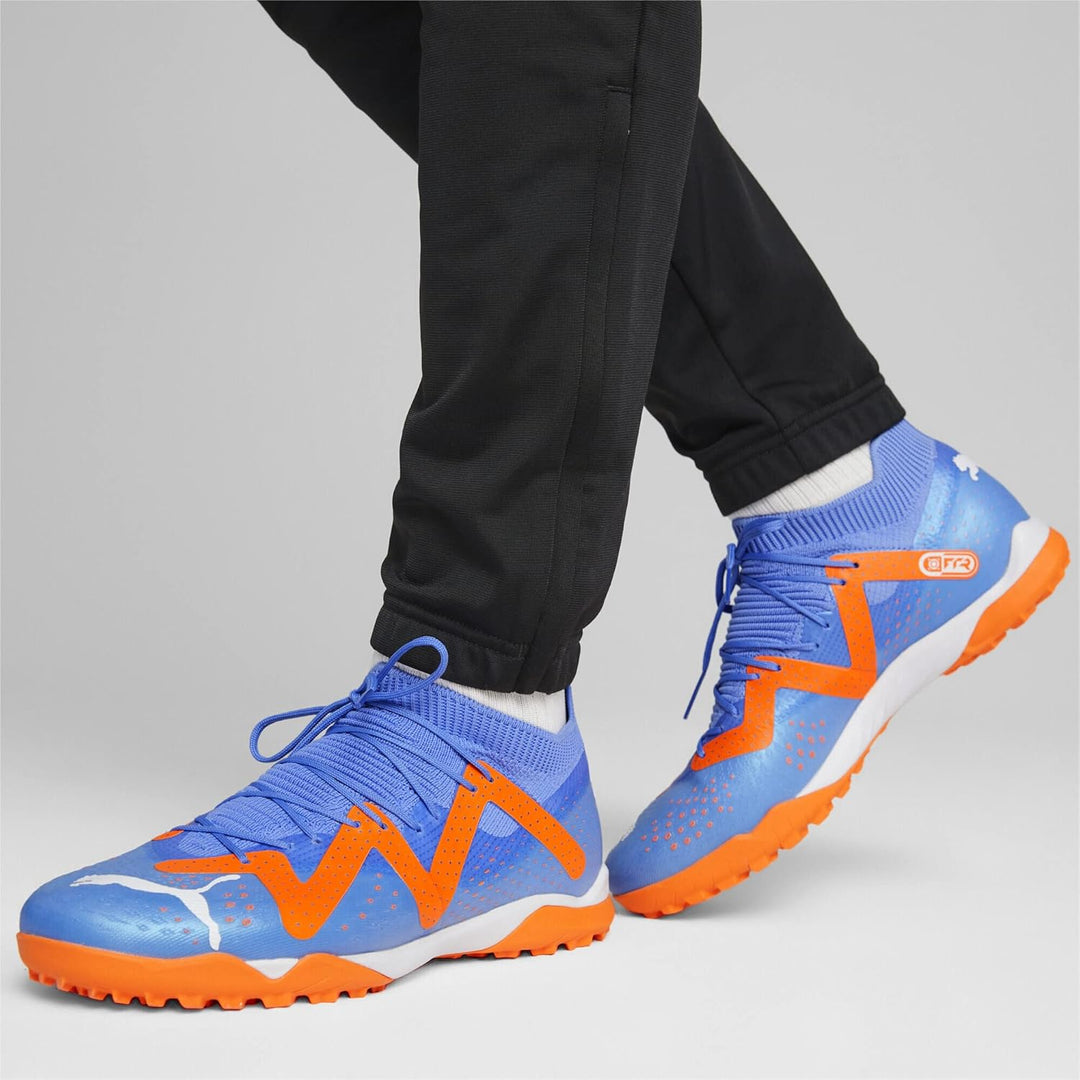 PUMA Herren Future Match Tt Fussballschuh 43 EU Blue Glimmer Puma White Ultra Orange, 43 EU Blue Gli
