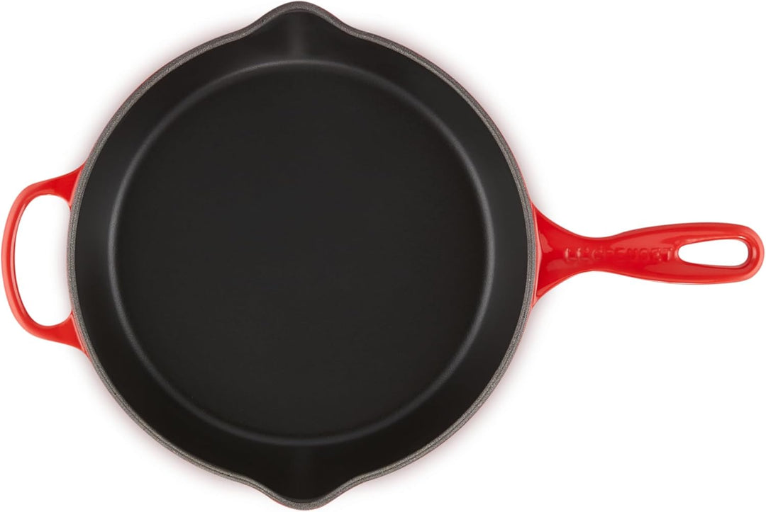 LE CREUSET Signature Hohe Brat- und Servierpfanne aus Gusseisen, für alle Herdarten und Backöfen, 26