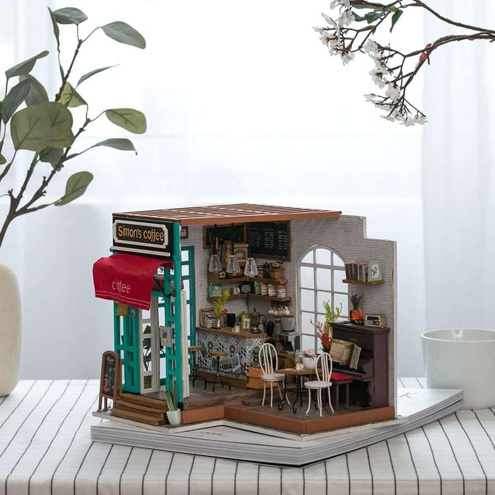 Robotime Miniatuur Huisje Simons Koffie DG109