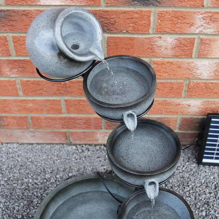 Kaskadenbrunnen 4-stufiger Wasserbrunnen Grau Solar-Wasserspiel mit überlaufenden Schalen Wasserbrun