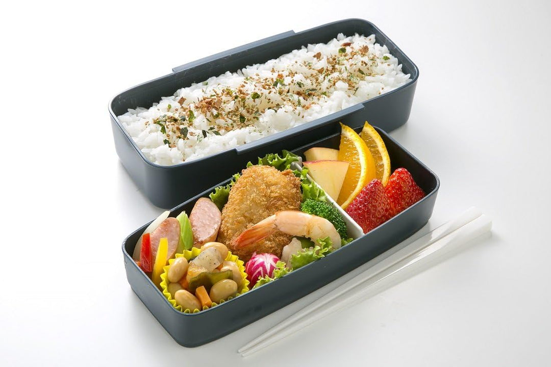 SKATER Japanische Moderne und traditionelle Bento-Lunchbox, 2 Ebenen, 900 ml, Essstäbchen Schwarz, S