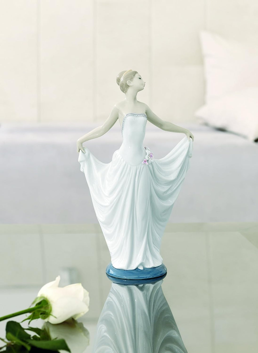 LLADRÓ Frauen-Figur Dancer. Sonderedition. Ballerina. Porzellan.