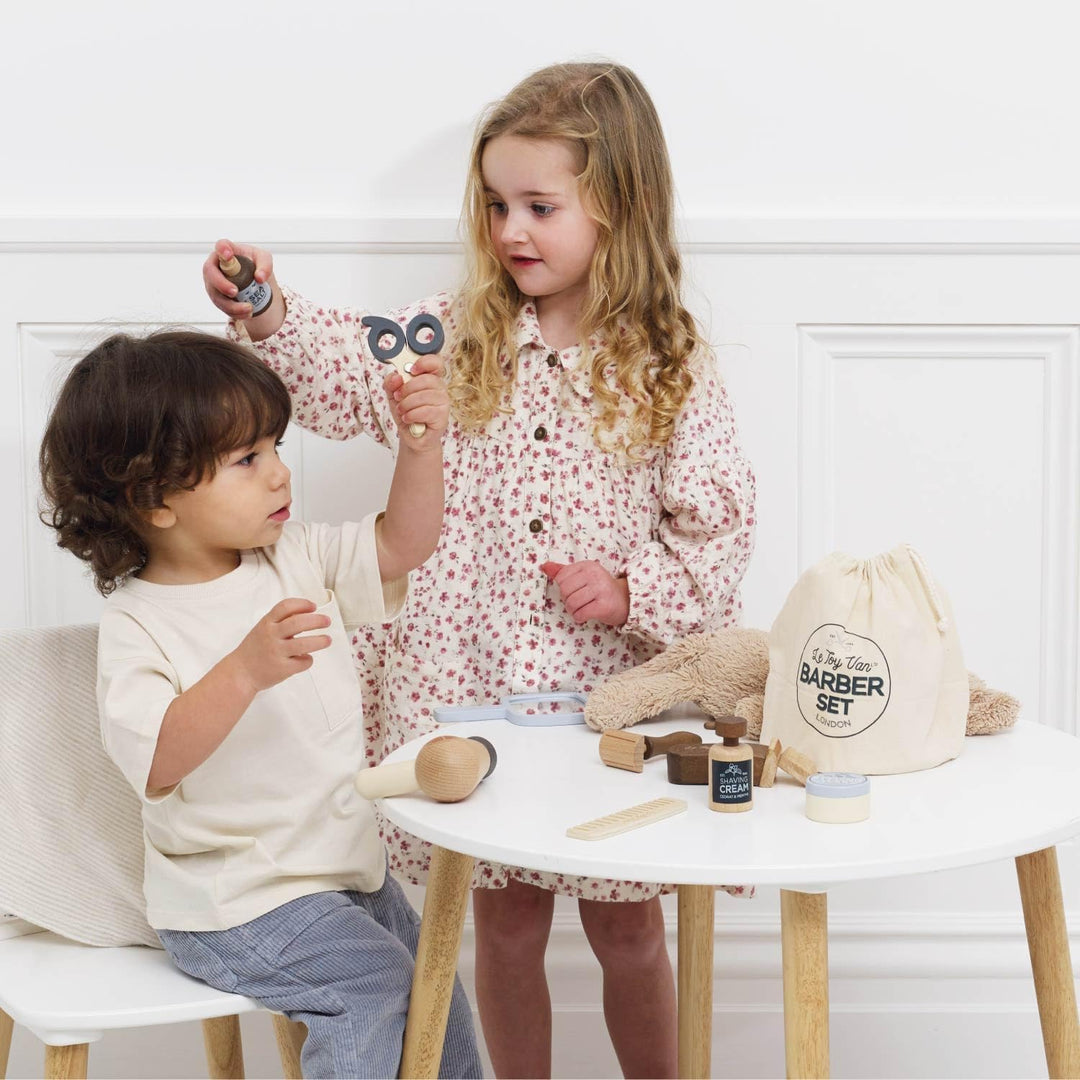 Le Toy Van Friseur und Friseur Set, Rollenspielzeug, 10-teilig, ab 3 Jahren, weiss, FSC-Holz