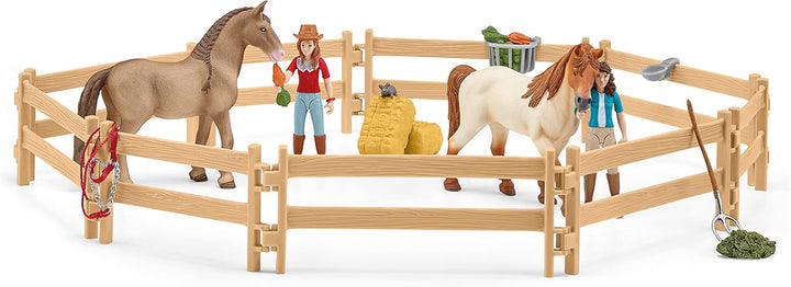 SCHLEICH 42567 Reiterhof, für Kinder ab 5-12 Jahren, HORSE Club - Spielset &amp; 42535 Abenteuer mit Aut