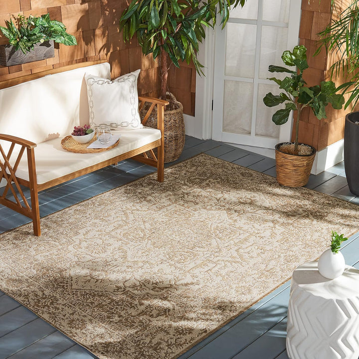 SAFAVIEH Medaillon Teppich für Drinnen & Draussen - Beachhouse Collection, Kurzer Flor, Creme und Be