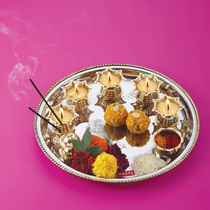 HAZEL Edelstahl Puja Pooja Aarti Thali Set 28 cm mit 5 Diva, 1 Räucherstäbchenhalter und Kumkum Wati