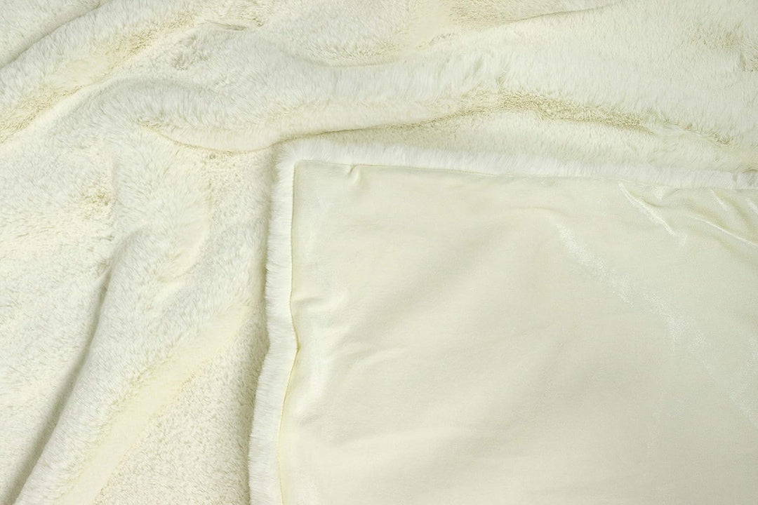 jilda-tex Wohn- Kuscheldecke Felloptik Rabbit Deluxe 150x200 cm 750 GSM Felldecke (Weiss) Weiss 150x