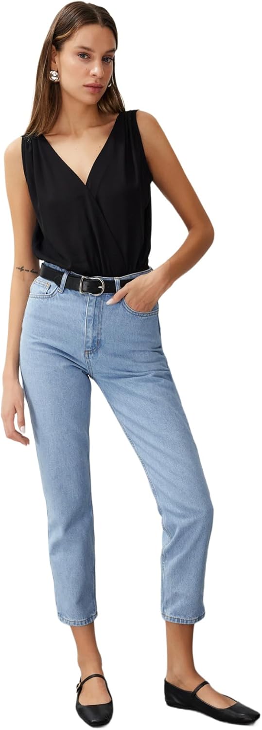 TRENDYOL Damen Basic Normal Waist Mom Jeans 32 Blau, 32 Blau