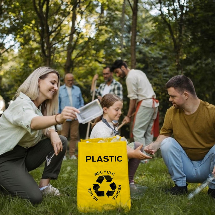 Bereiten Sie Tvaschen, Satz 3, Plvastik, Glas, Papier auf Recycling-Taschen, Recycling-Taschen