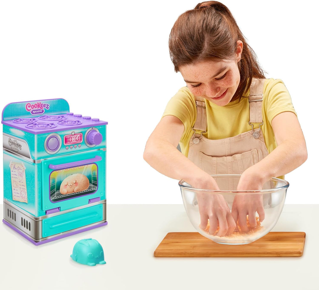 Cookeez Makery Ofen-Spielset in türkis mit niedlichem Überraschungseffekt durch Verwandlung zu einen