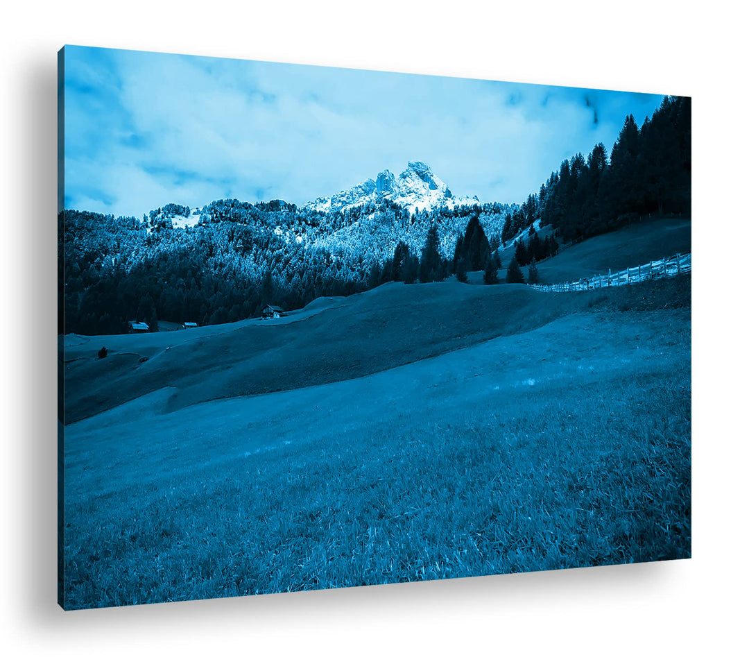 zauberhafte Wiesen in den Bergen Format: 80x60 Effekt: Monocrome Blau als Leinwand, Motiv fertig ger