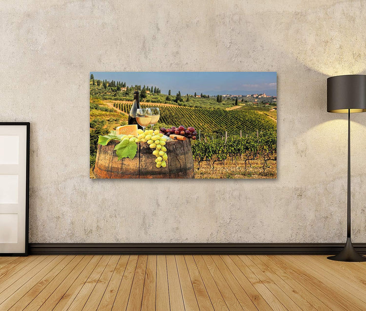 islandburner Bild auf Leinwand Weisswein Mit Fass Auf Weinberg In Chianti Toskana Italien Bilder Wan