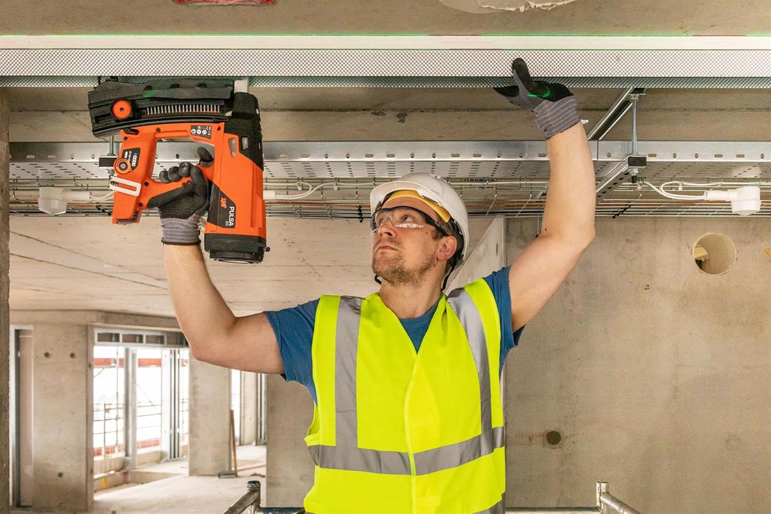 Gasnagler Pulsa 65, 10.000 Befestigungen mit einer Ladung, Nägel in verschiedenen Längen, Gleitfähig
