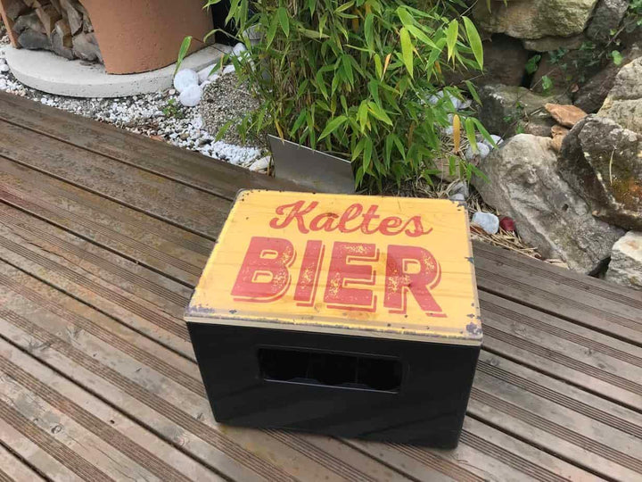Bierkastensitz, Outdoor Hocker, Vintage Sitzauflage aus Holz für Getränkekisten mit Kaltes Bier als
