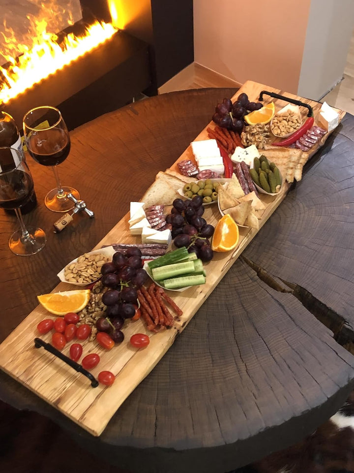 Weeco.Rustikales Holz-Servierbrett mit Griffen, 95 x 24 cm, Käsebrett für Antipasti und Snacks, Hand