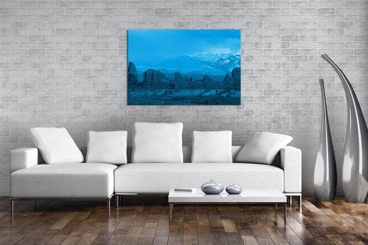 Steinformationen in der Wüste Format 80x60 Effekt: Monocrome Blau als Leinwandbild, Motiv fertig ger