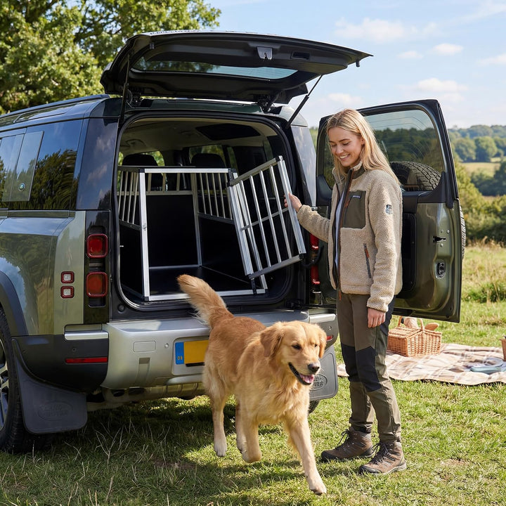 COSTWAY Hundetransportbox, Alu Hundebox mit abschliessbarer Tür, herausnehmbarer Trennwand, Reisebox