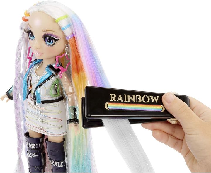 Rainbow High Haarstudio - Spielset mit exklusiver Amaya Raine Puppe mit langem Haar zum Stylen - ink