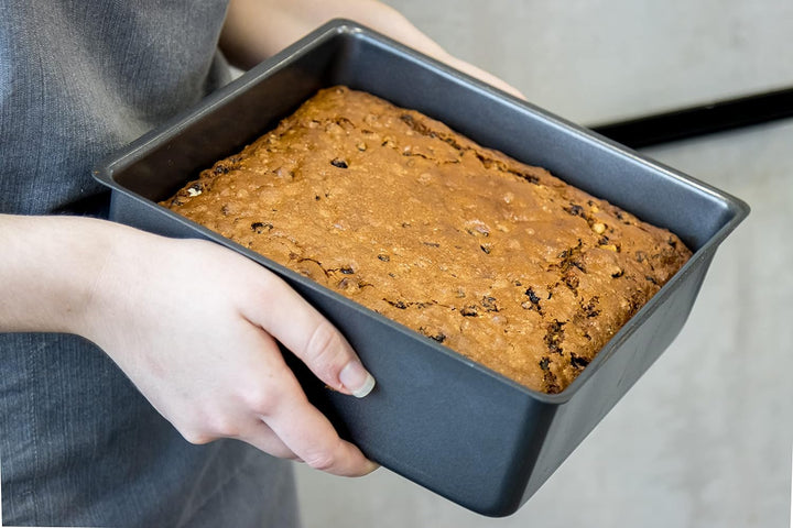 MasterClass Deep Cake Tin, 23cm Square Pan, With Loose Bottom, Non Stick, 1 mm Carbon Steel, PFOA fr