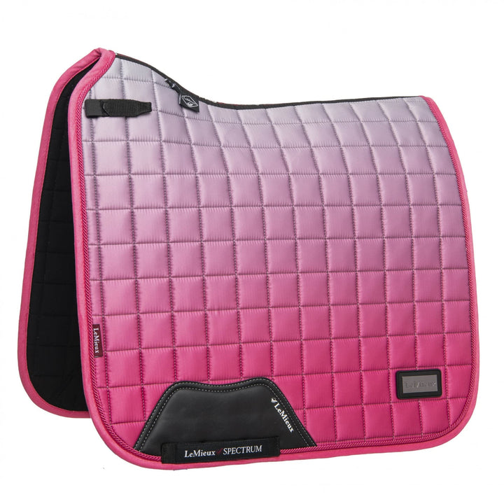 LeMieux Prosport Suede Dressage Square Dressurschabracke L Wassermelonen-Spektrum, quadratisch, L Wa