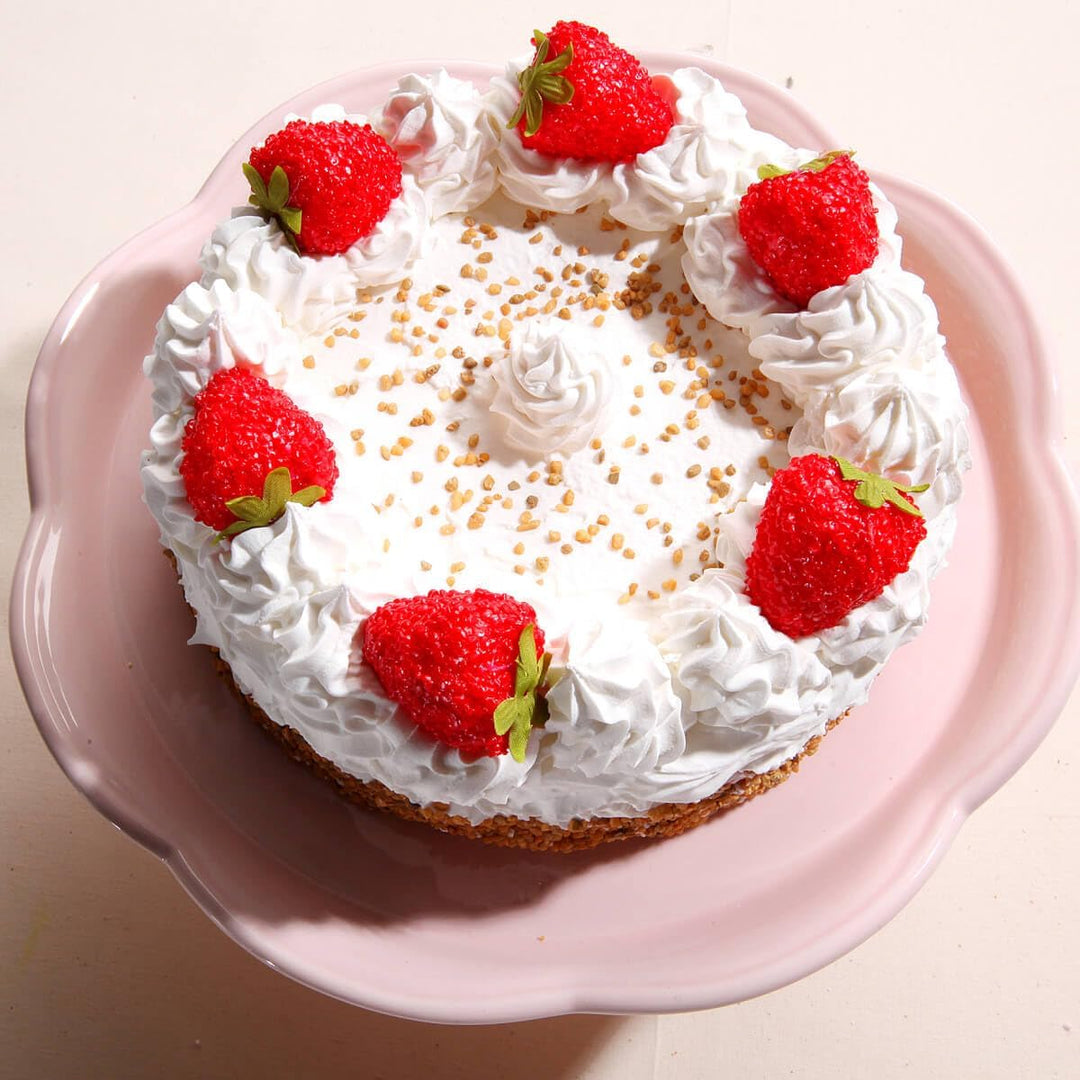 Erdbeer-Sahne-Torte Deko Erdbeertorte Lebensmittel-Attrappe Deko-Torte 21 cm Ø