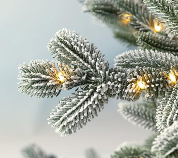 Evergreen Weihnachtsbaum 150 cm – naturgetreuer Tannenbaum, künstliche Kiefer mit Ständer – Christba
