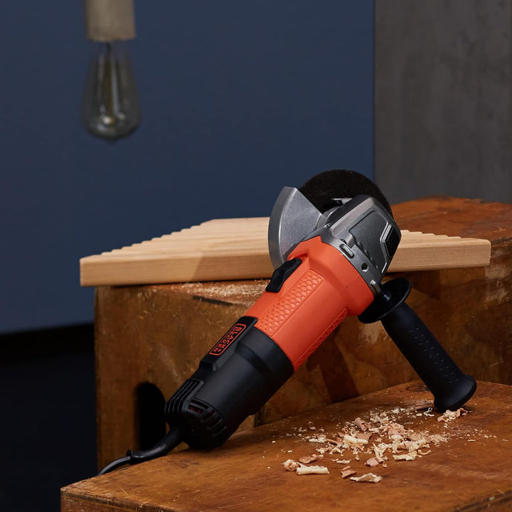 Black+Decker Winkelschleifer BEG110 (750 Watt, 115 mm, Scheiben-ø, mit 3-Positionen-Zusatzhandgriff,