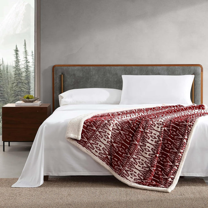 Eddie Bauer Sherpa Cozy San Juan Red Plush Throw, 50x60 Rot, Rot