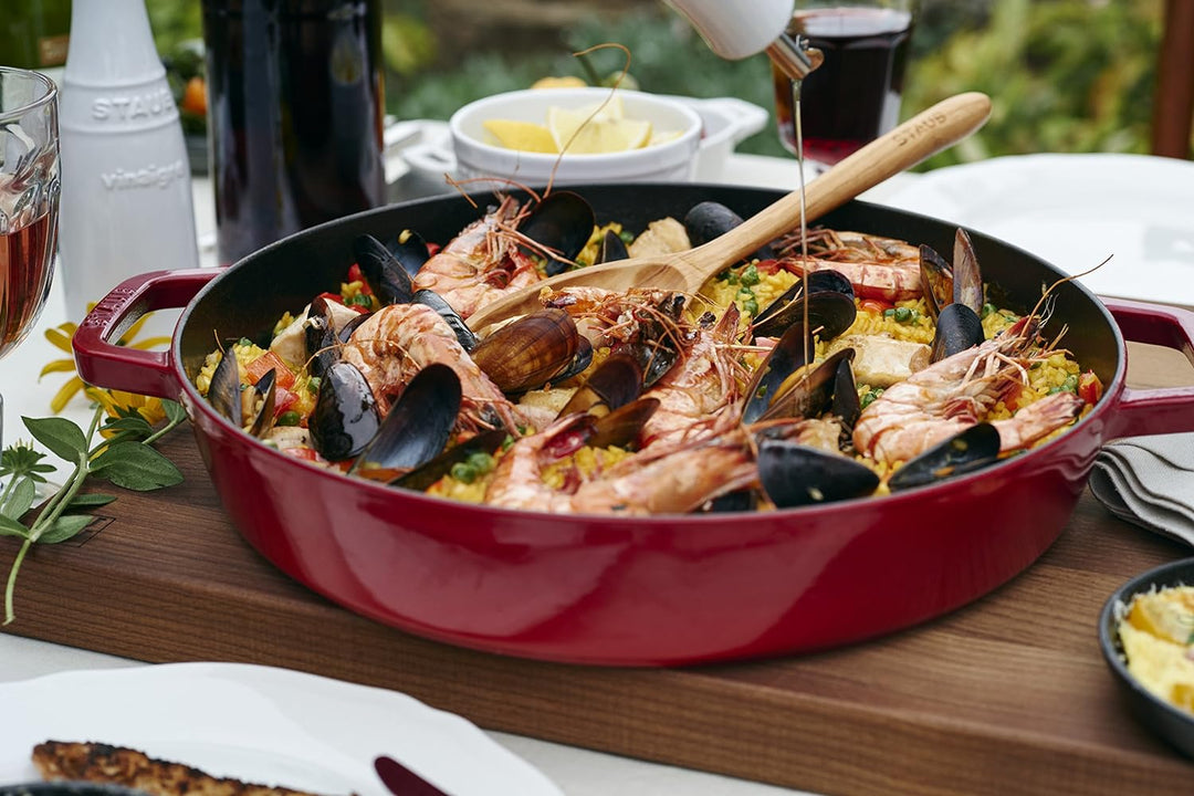STAUB Gusseisen Bräter, Chistera Tropfenstruktur im Deckel, Rund 24 cm, 2,5 L, Kirschrot Kirschrot 2