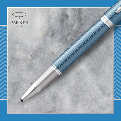 Parker IM Rollerball Tintenroller , Blaugraue Premium-Lackierung mit Chromverzierung , Feine Schreib