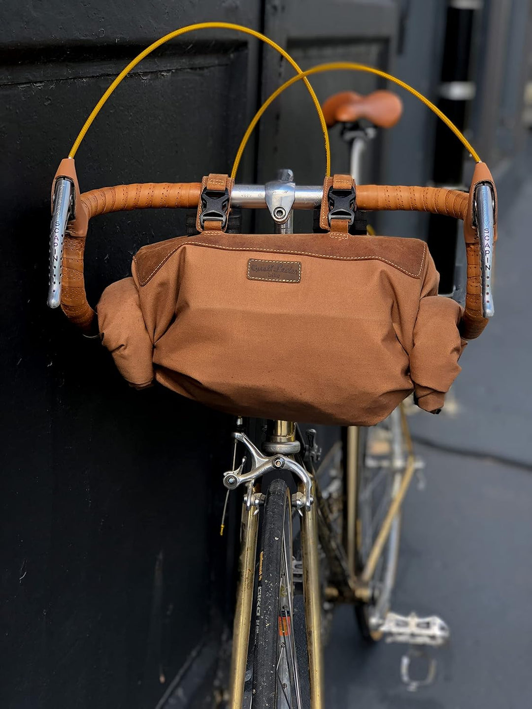 Gusti Lenkertasche Leder - Pedro D. Damen und Herren Fahrradtasche mit Befestigung Kuriertasche Lenk