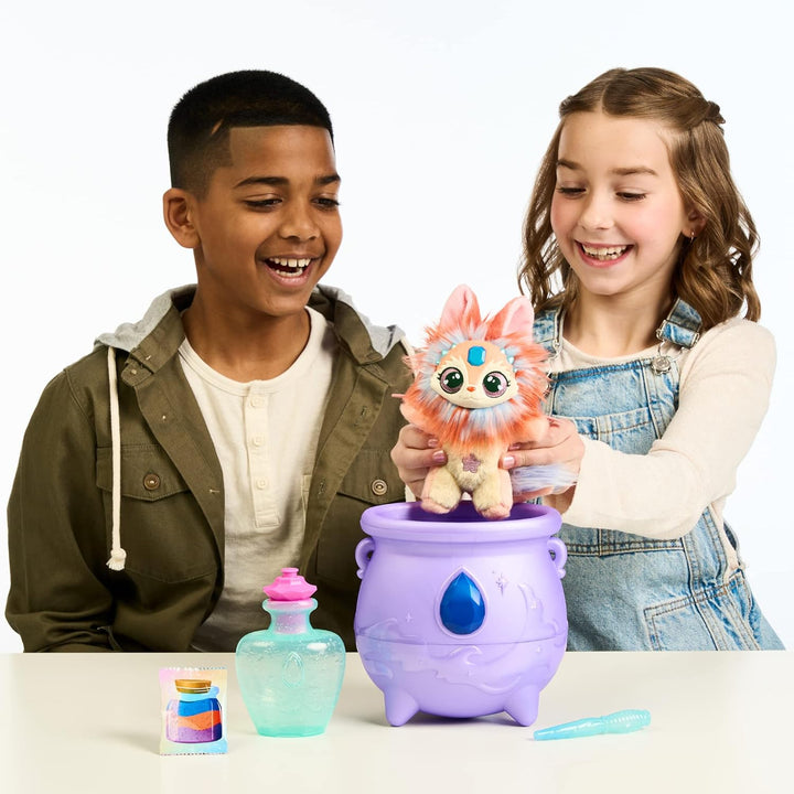 Magic Mixies Color Surprise Zauberkessel mit Plüschfigur, 6 verschiedenen Farbwechsel-Überraschungen