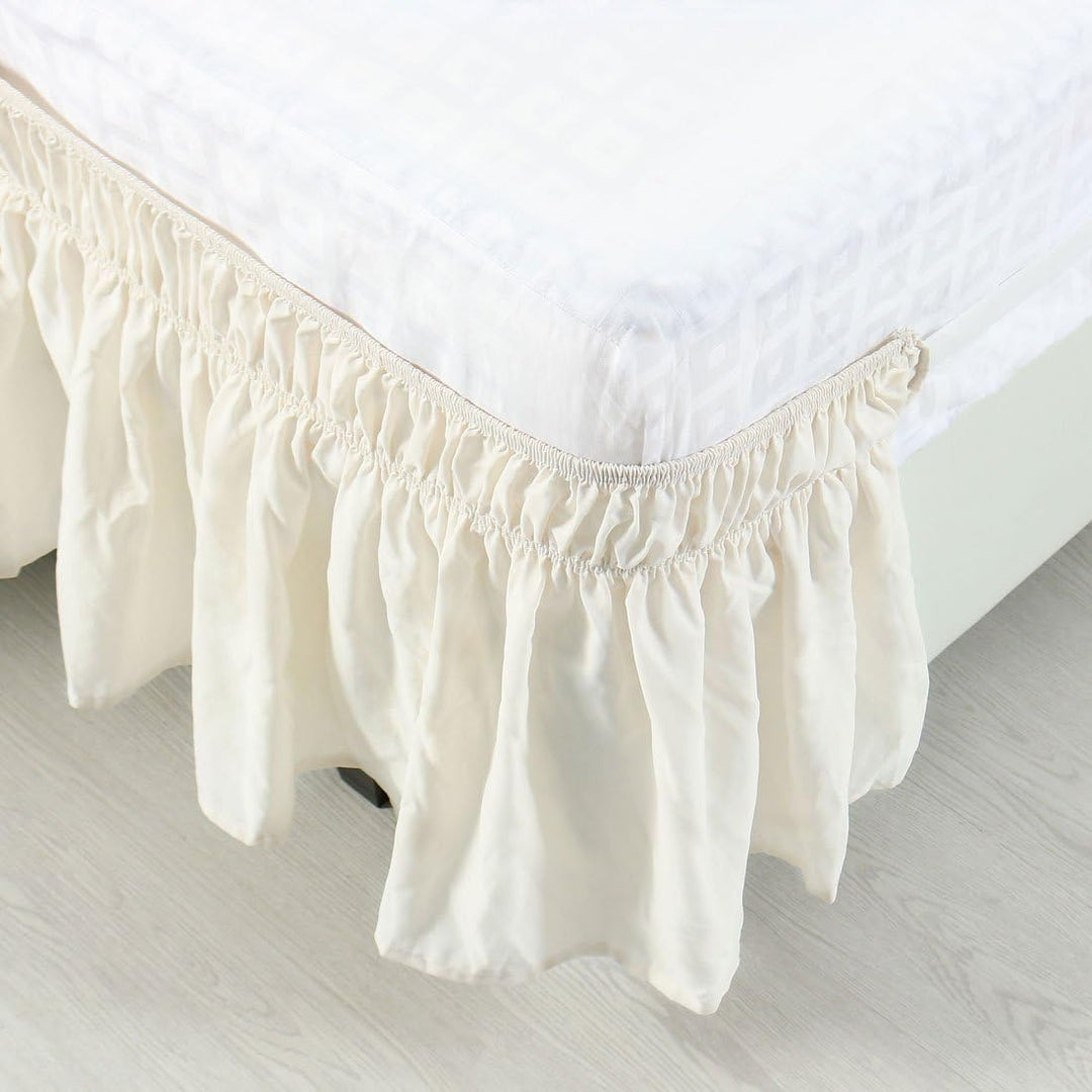 Piccocasa: Betthusse aus gebürstetem Polyester mit drei Stoff-Seiten, elastische Staub-Rüschen, einf