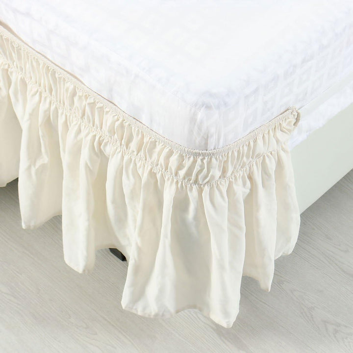 Piccocasa: Betthusse aus gebürstetem Polyester mit drei Stoff-Seiten, elastische Staub-Rüschen, einf