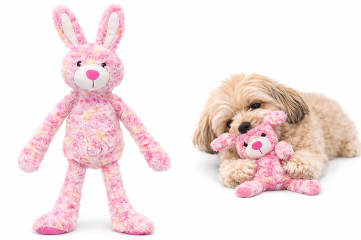 Flamingo Hundespielzeug – Roza Hase Rosa XL – 50 cm – Weiches Plüschspielzeug mit Quietscher und Kni