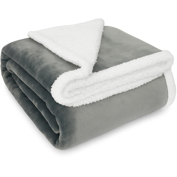 Betz Luxus Flanell Sherpa Kuscheldecke Flauschig Sofa Fleecedecke Verona - Wohndecke XXL Warm Sofade