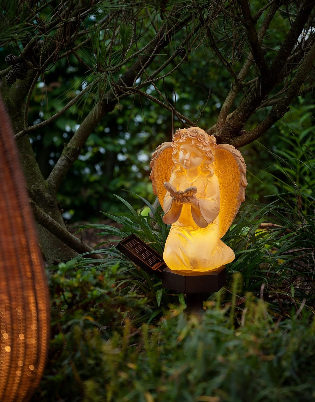 Bonetti Engel Figur mit Solar LED Licht, aus Kunststein gefertigt, inkl. Erdspiess, wetterfest, idea