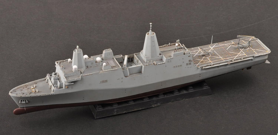 Hobby Boss 83415 Modellbausatz USS New York (LPD-21)