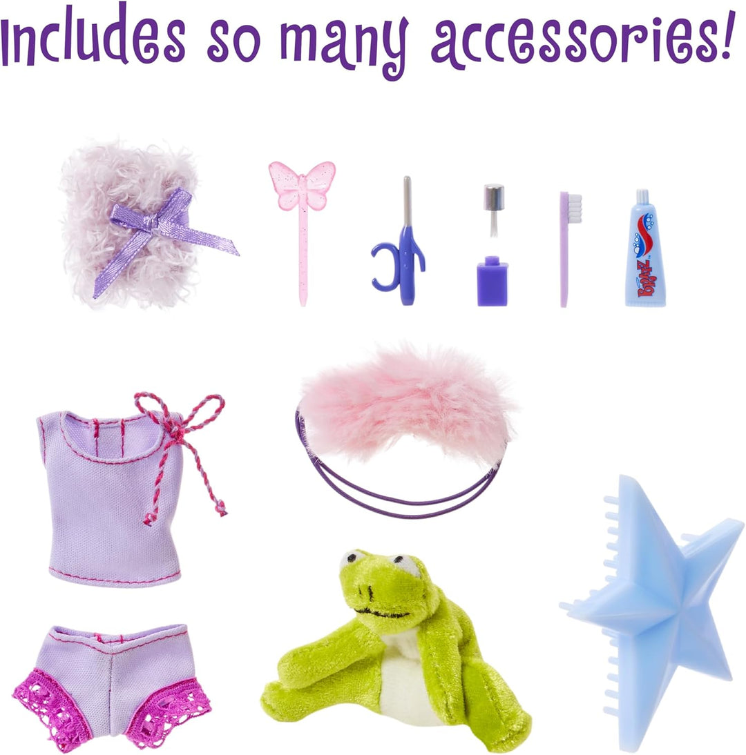Bratz Slumber Party - Yasmin Modepuppe - Mit 2 Pyjama-Garnituren, Plüschtier und Accessoires - Für K