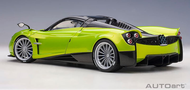 AUTOart Miniaturauto aus der Kollektion 78288, Firenze Green