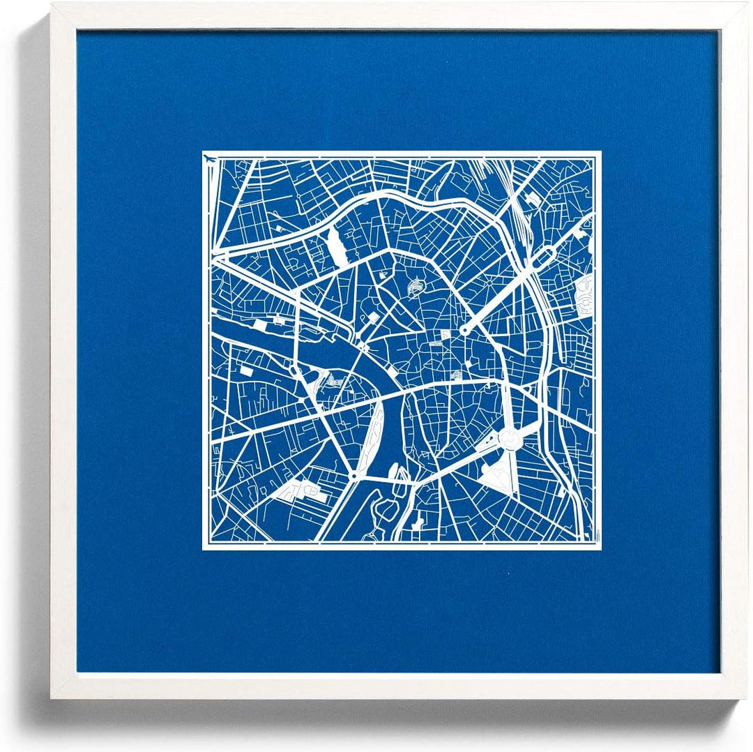 O3 DESIGN STUDIO Helsinki Papierschnitt Karte Weiss 30x30 cm Papierkunst, Helsinki