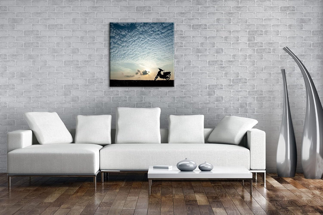 einsames Motorad Format: 70x70 als Leinwandbild, Motiv fertig gerahmt auf Echtholzrahmen, Hochwertig